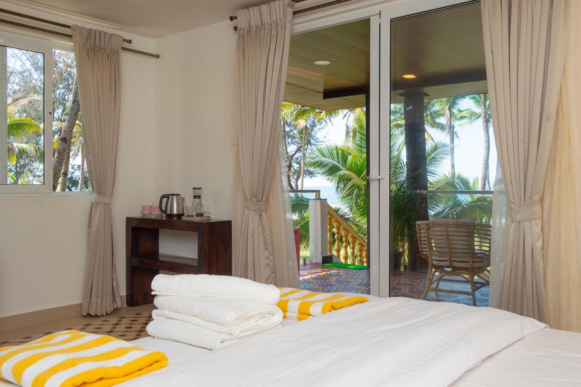 The Rose Goa Beach Resort Агонда Екстер'єр фото