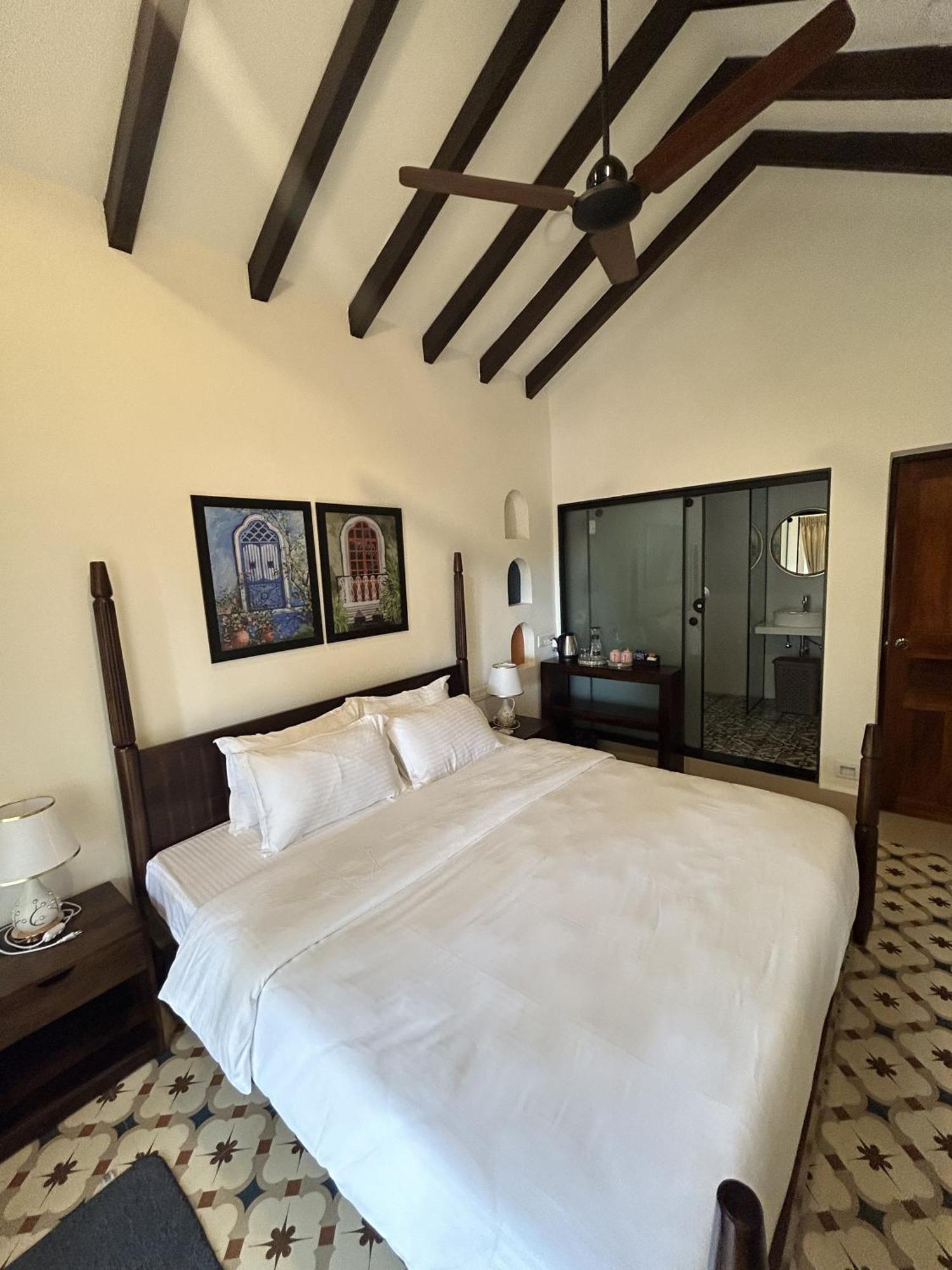 The Rose Goa Beach Resort Агонда Екстер'єр фото