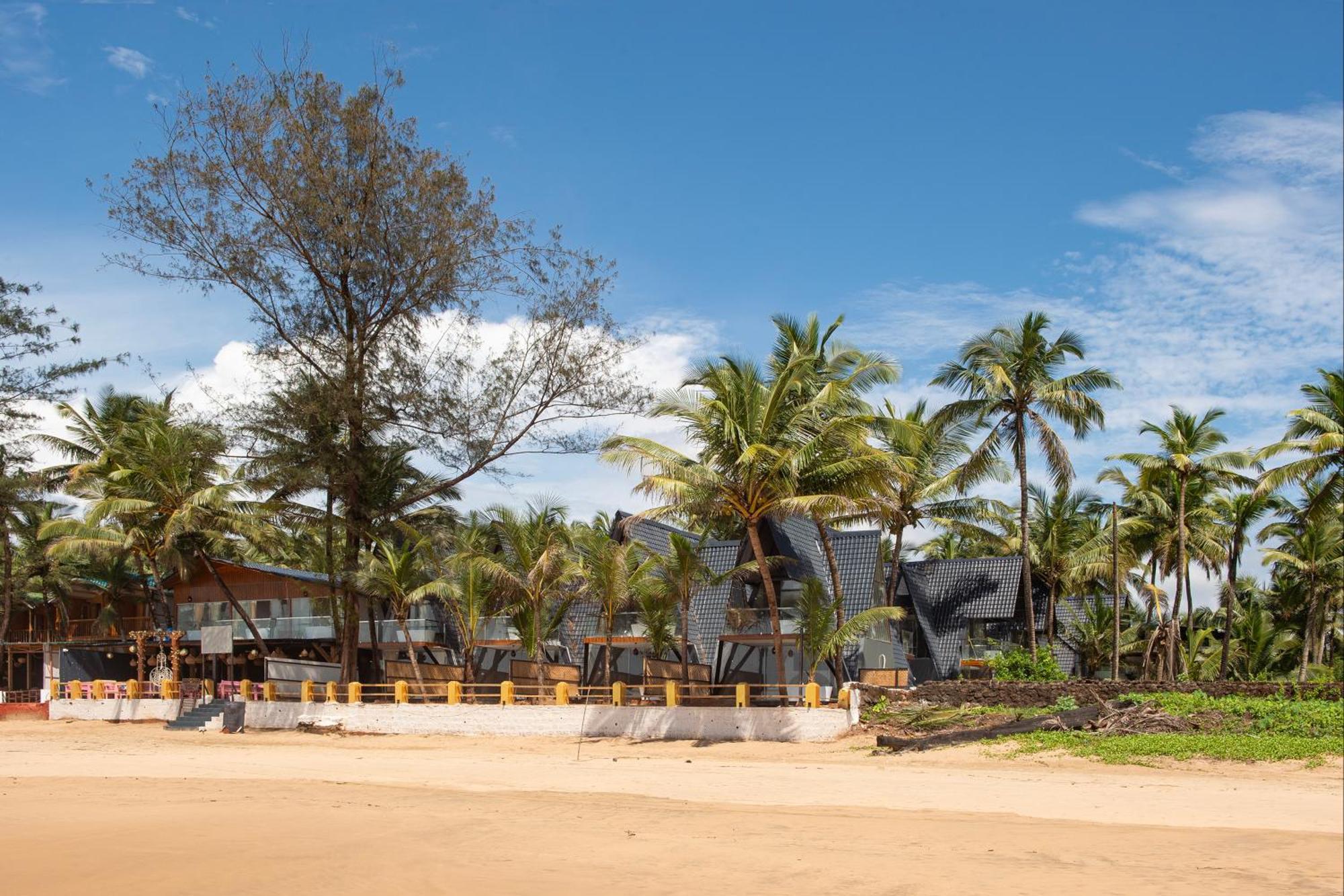 The Rose Goa Beach Resort Агонда Екстер'єр фото